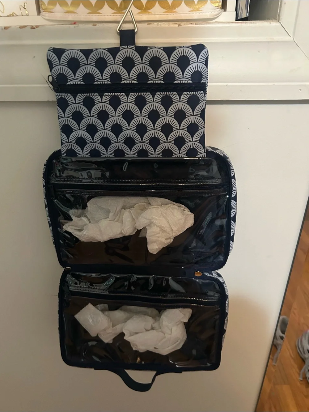 Navy & White Fan-Pattern Cosmetic Carry Case